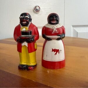 F & F Mold & Die 1940s 1950s Americana salt and pepper shakers